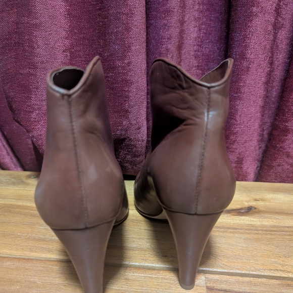 Etienne Aigner Seville Bootie Brown - Picture 11 of 15